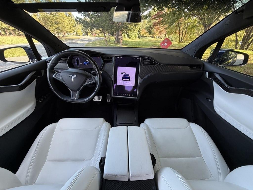 Tesla Model X  2019