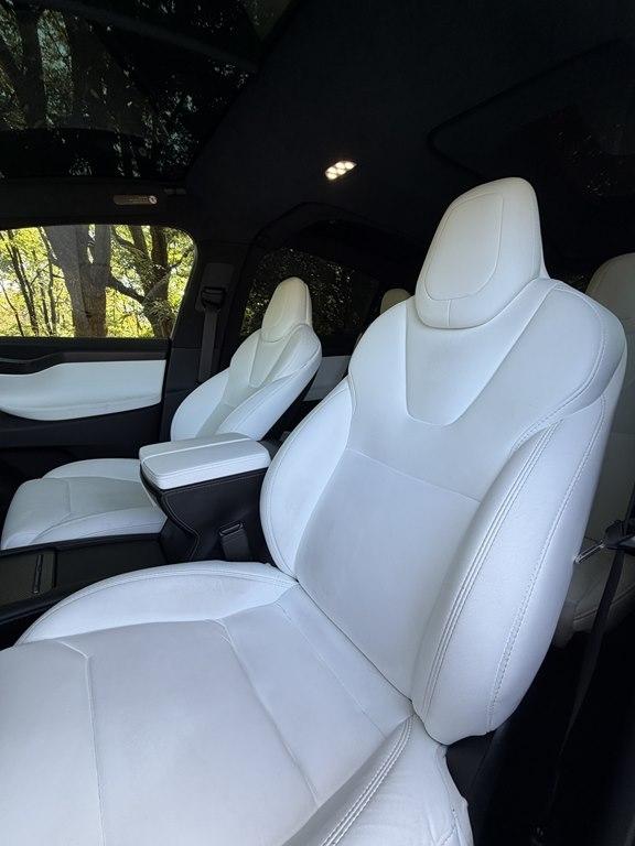 Tesla Model X  2019
