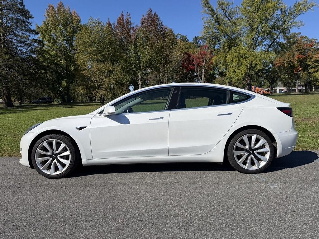 Tesla Model 3  2020
