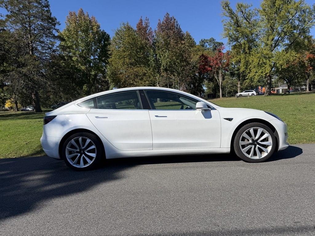 Tesla Model 3  2020