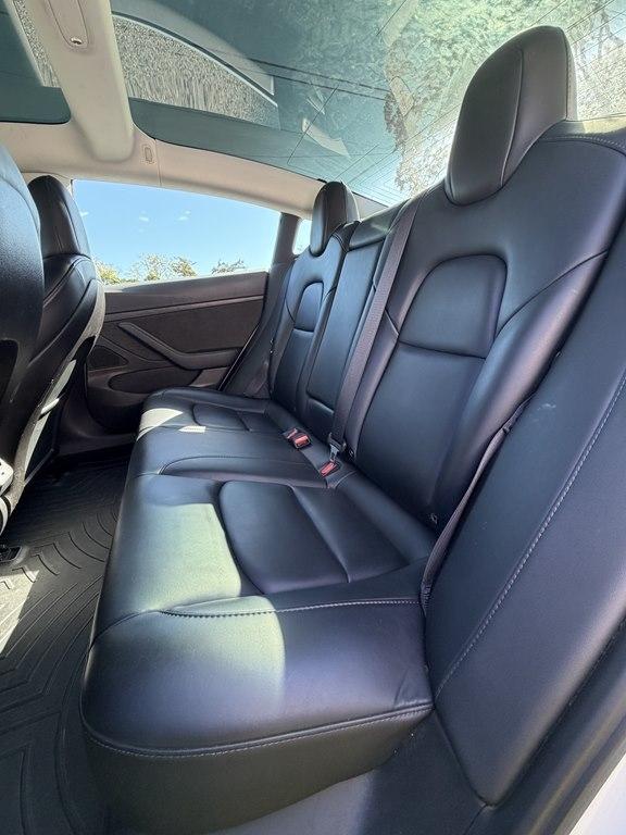 Tesla Model 3  2020