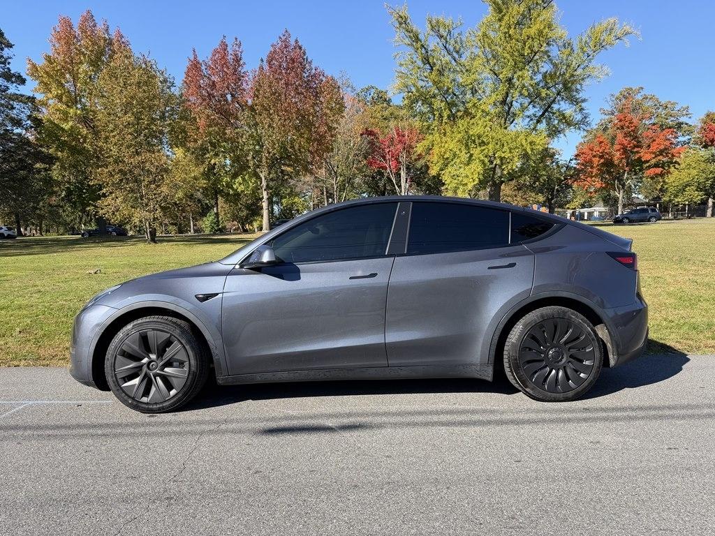Tesla Model Y  2021