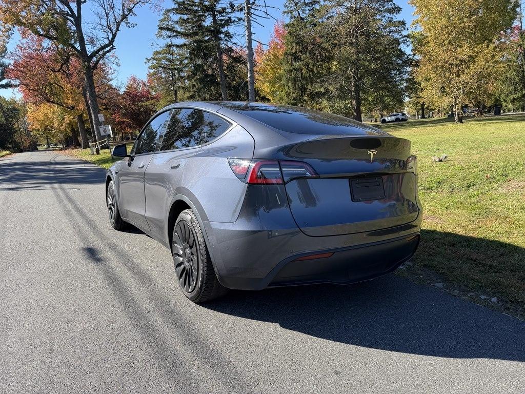 Tesla Model Y  2021