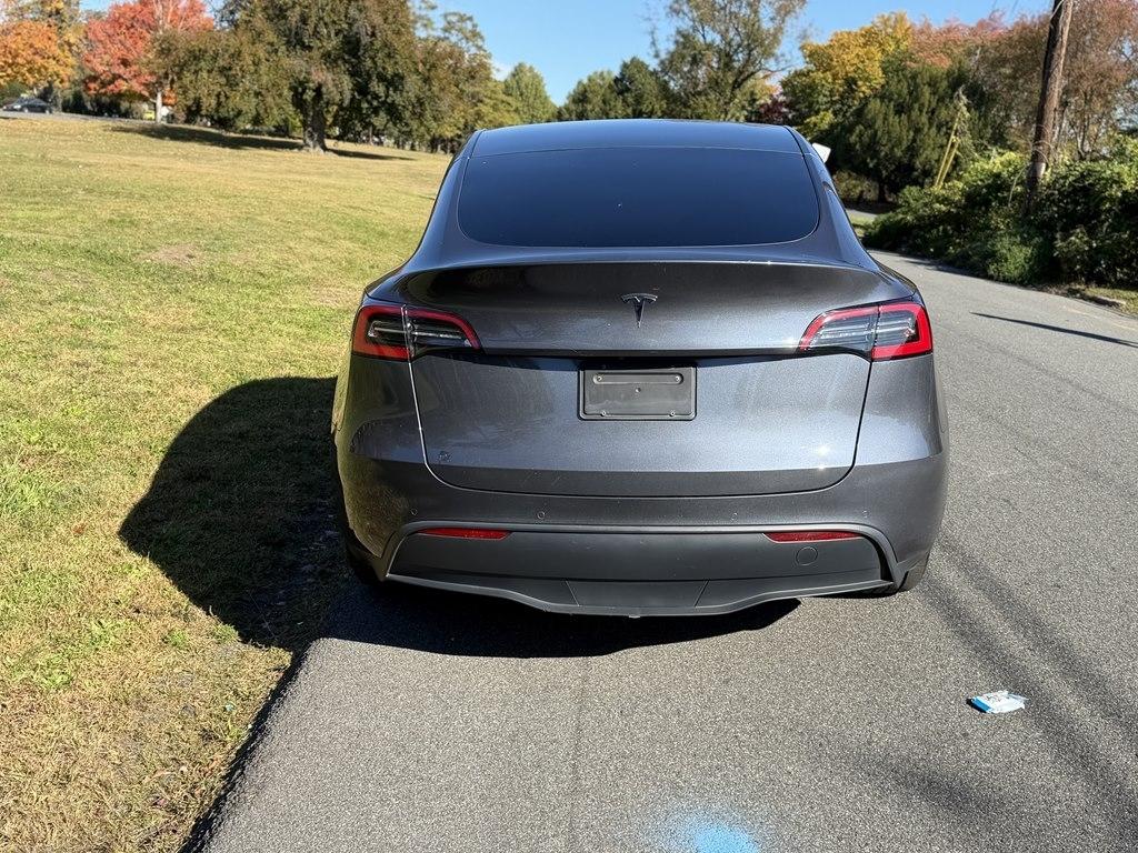 Tesla Model Y  2021