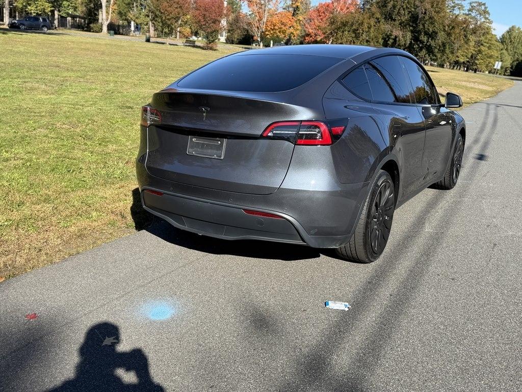 Tesla Model Y  2021