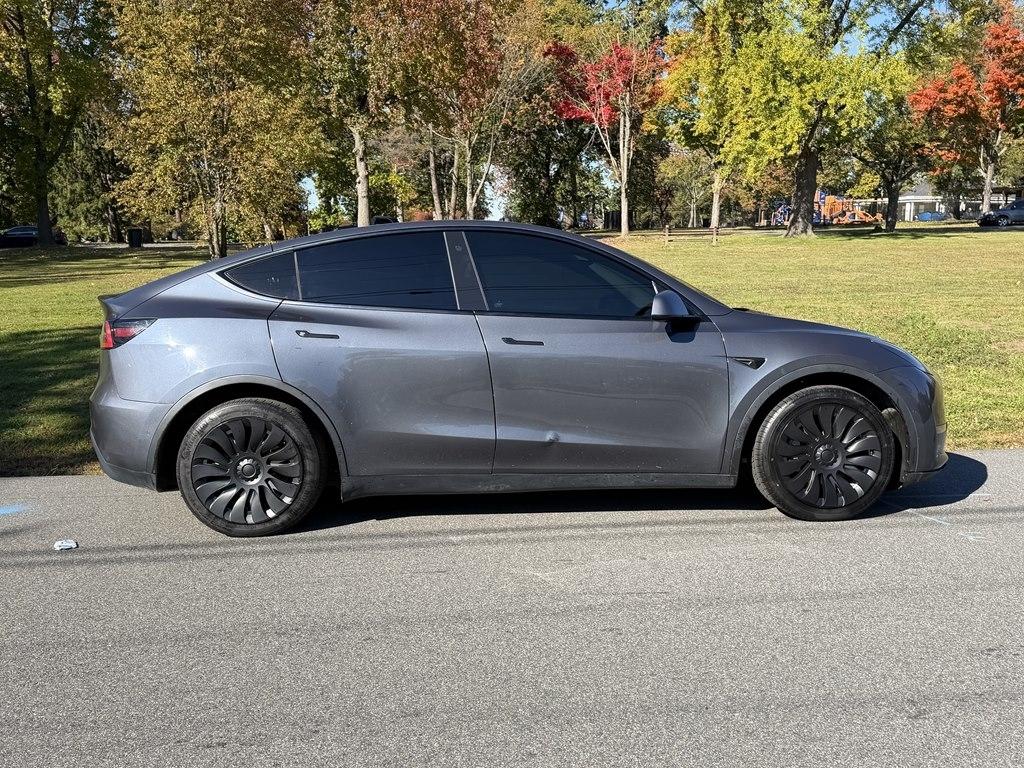 Tesla Model Y  2021