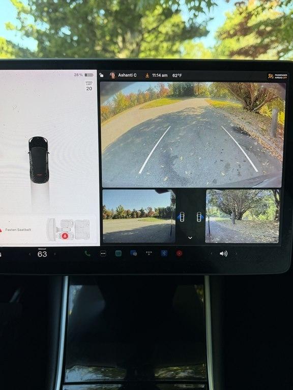 Tesla Model Y  2021