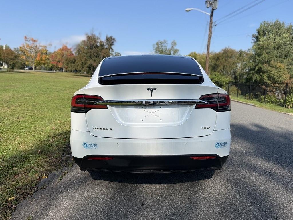 Tesla Model X  2017