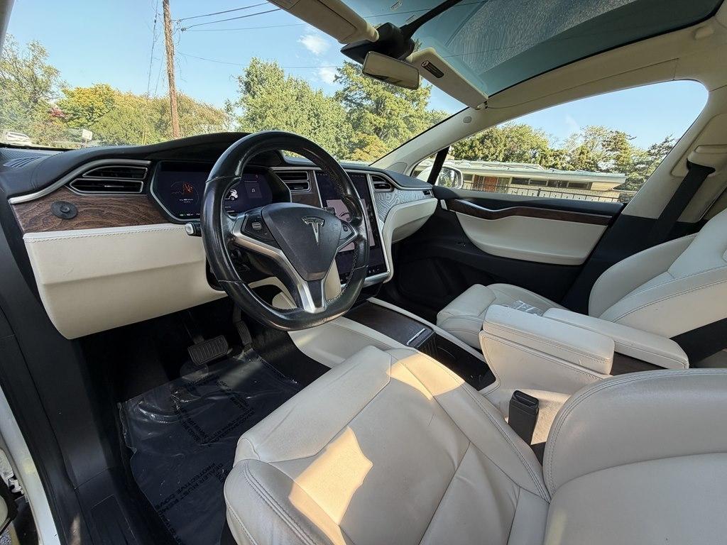 Tesla Model X  2017