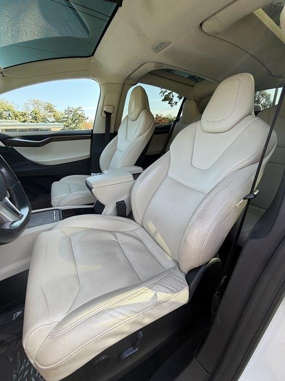Tesla Model X  2017