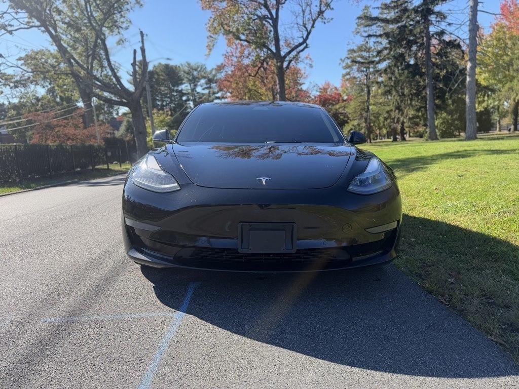 Tesla Model 3  2022