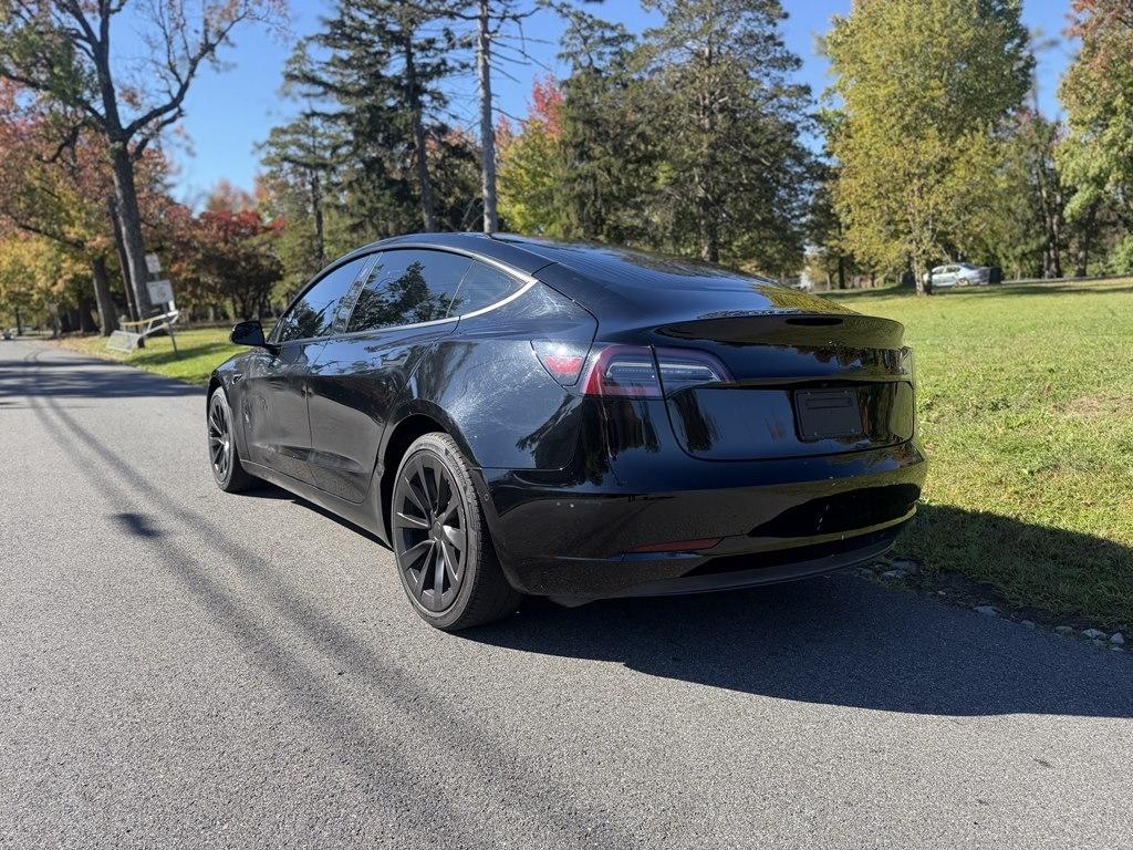 Tesla Model 3  2022