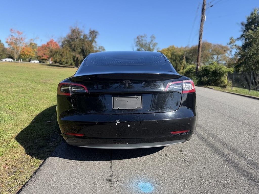 Tesla Model 3  2022