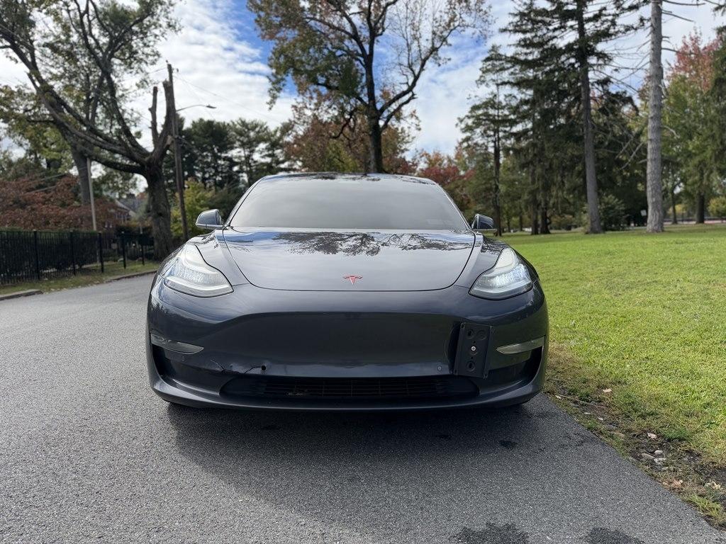 Tesla Model 3  2018