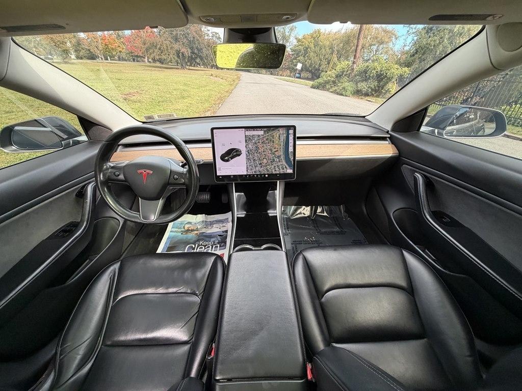 Tesla Model 3  2018