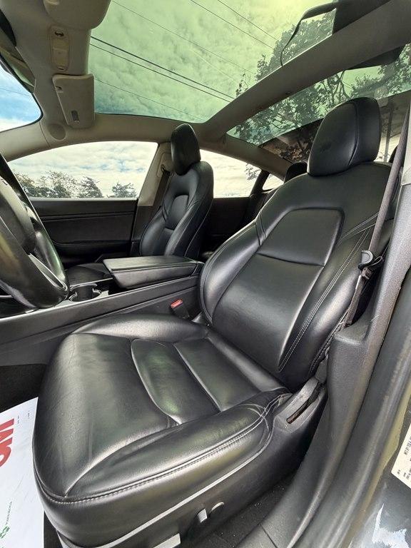 Tesla Model 3  2018