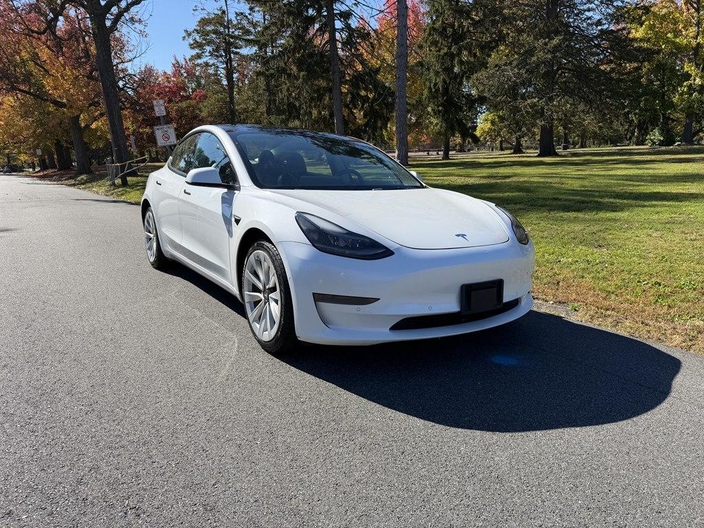 Tesla Model 3  2022