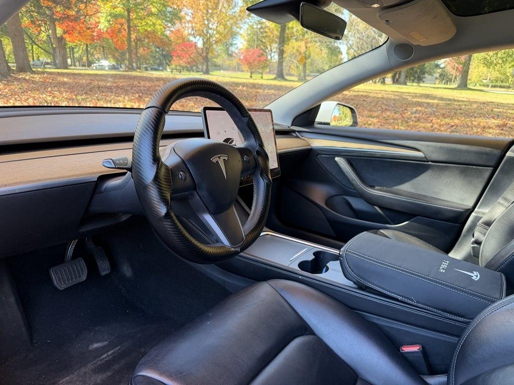 Tesla Model 3  2022