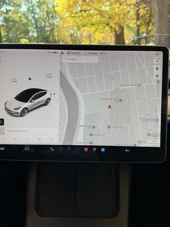 Tesla Model 3  2022