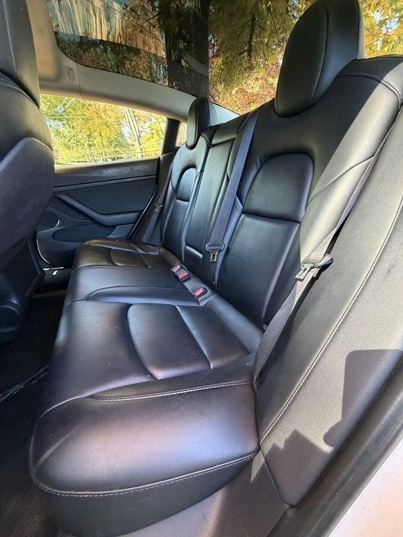 Tesla Model 3  2022