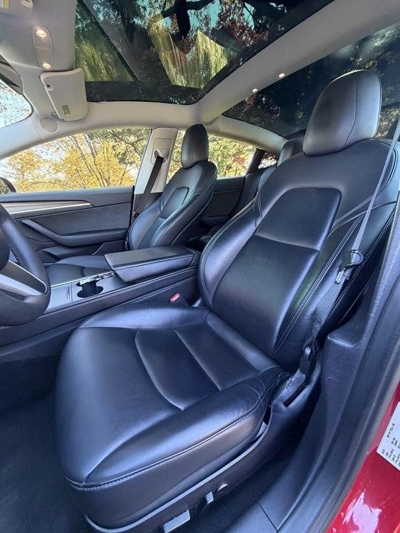 Tesla Model 3  2022