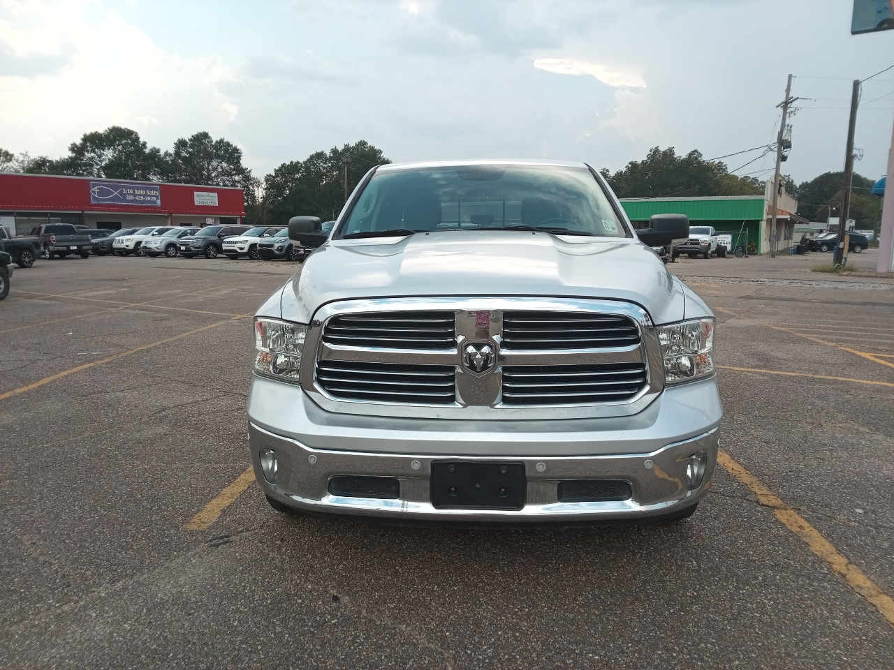 RAM 1500 Classic Big Horn 4x4 Crew Cab 5'7" Box 2019 RAM 1500 Classic Big Horn 4x4 Crew Cab 5'7" Box 2019