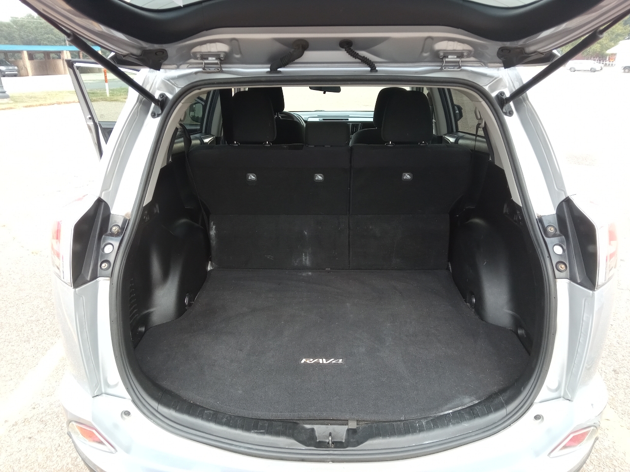 Toyota RAV4 AWD 4dr LE (Natl) 2018 Toyota RAV4 AWD 4dr LE (Natl) 2018