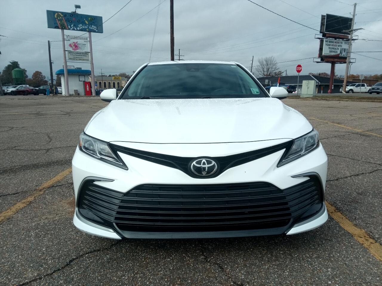 Toyota Camry LE 2021