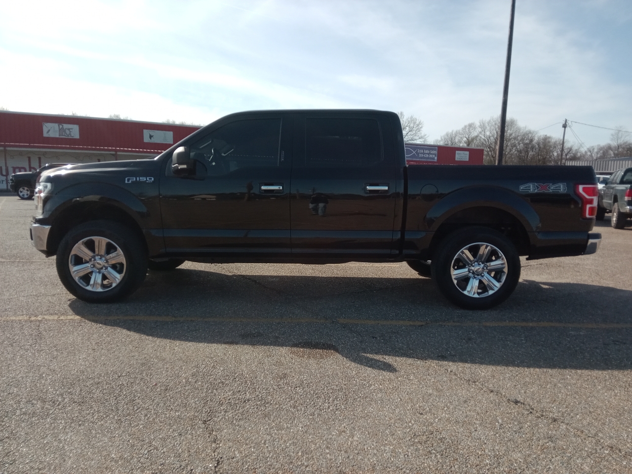 2018 Ford F-150 4WD SuperCrew 139" XLT