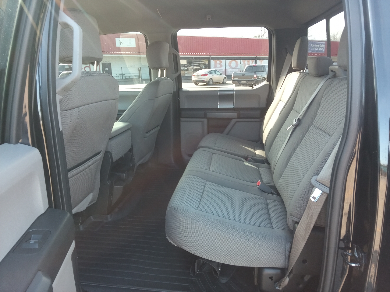 Ford F-150 4WD SuperCrew 139" XLT 2018