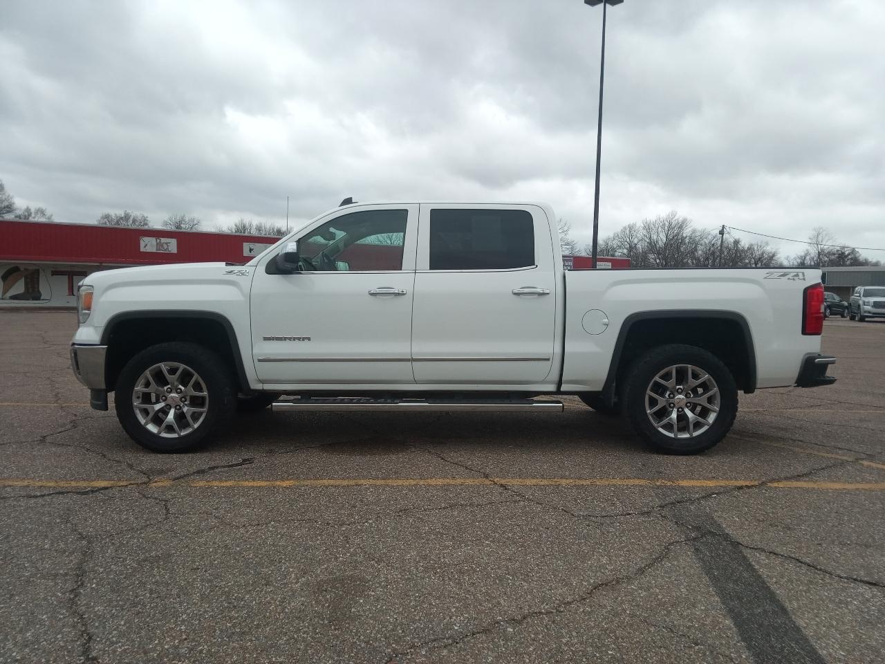 GMC Sierra 1500 4WD Crew Cab 143.5" SLT 2015