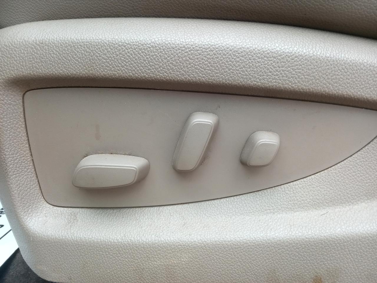 GMC Sierra 1500 4WD Crew Cab 143.5" SLT 2015