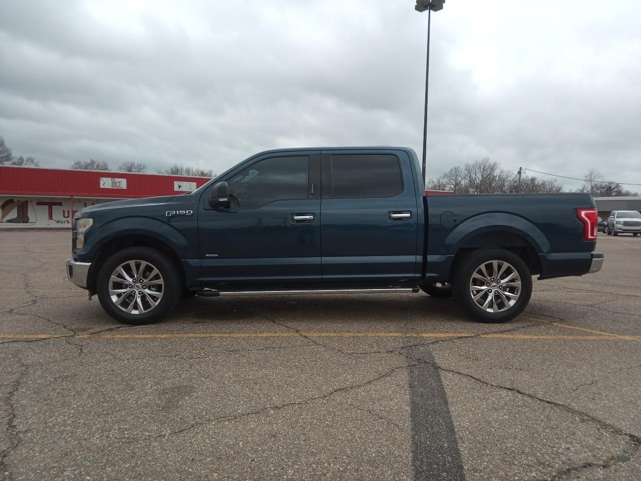 2016 Ford F-150 2WD SuperCrew 139" XLT