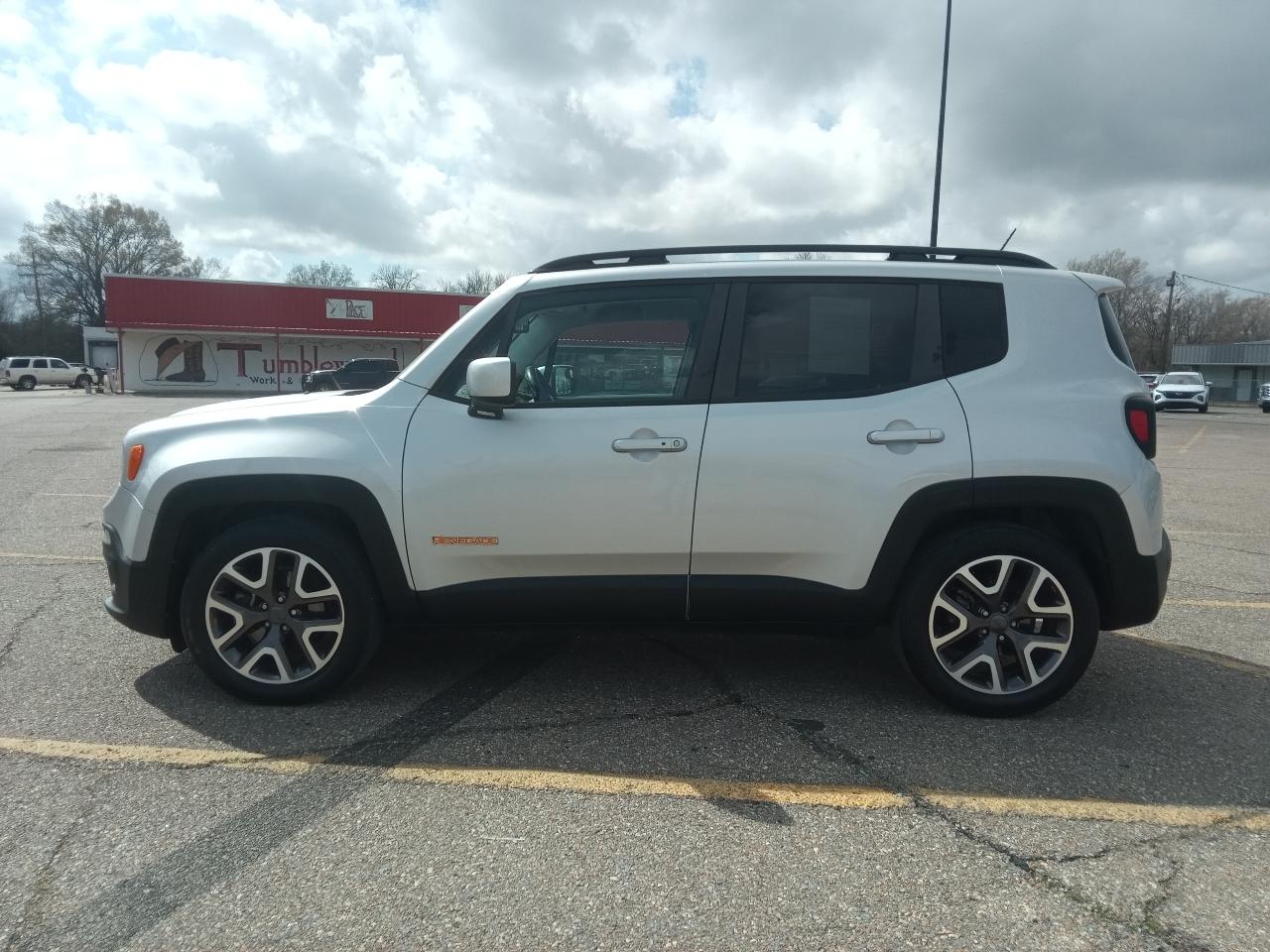 Jeep Renegade Latitude FWD 2016