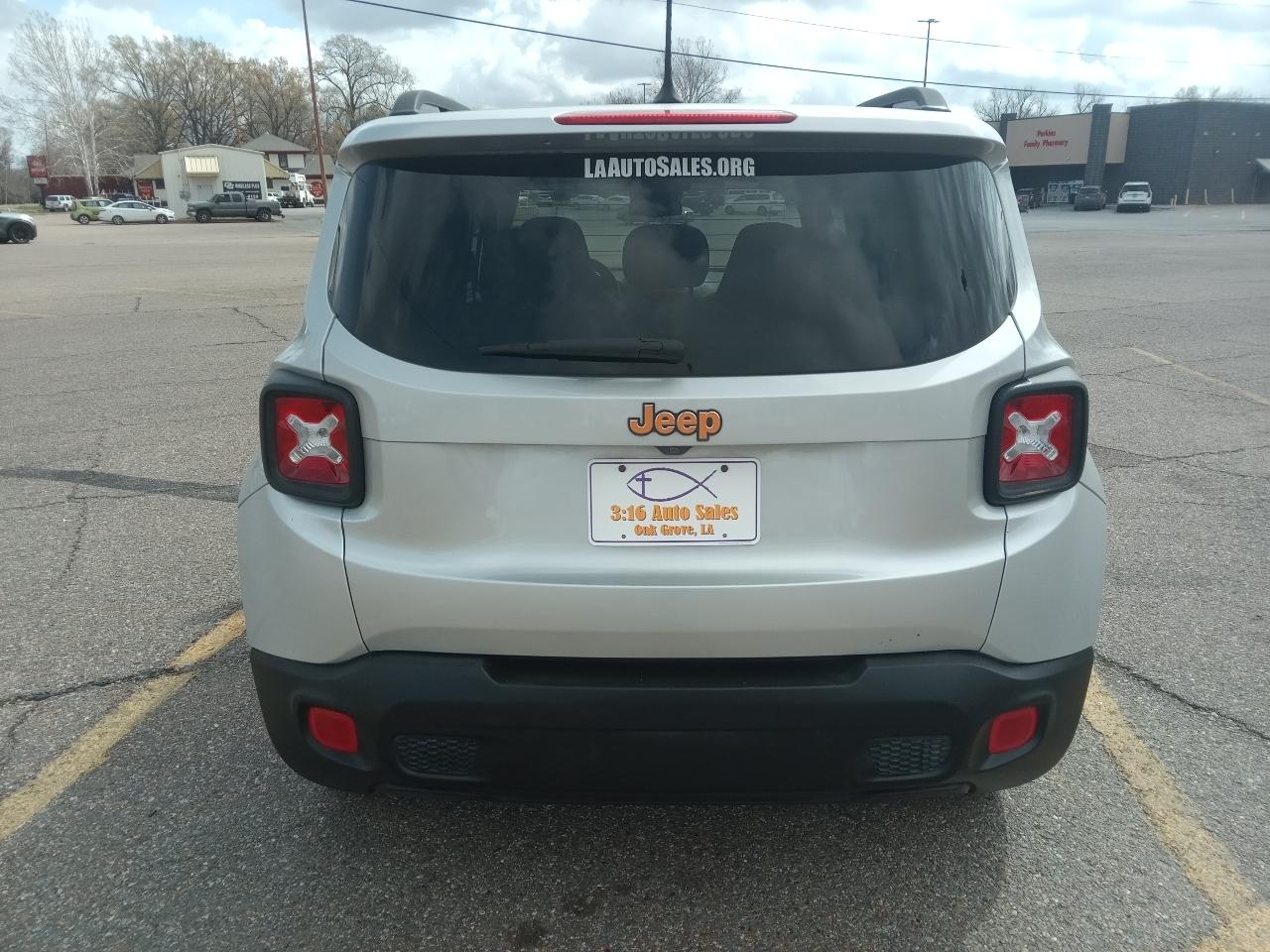 Jeep Renegade Latitude FWD 2016