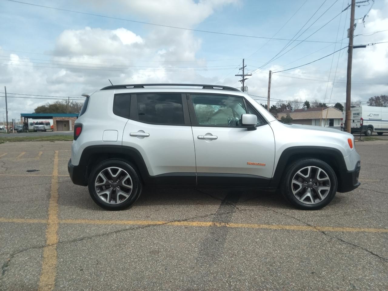 Jeep Renegade Latitude FWD 2016