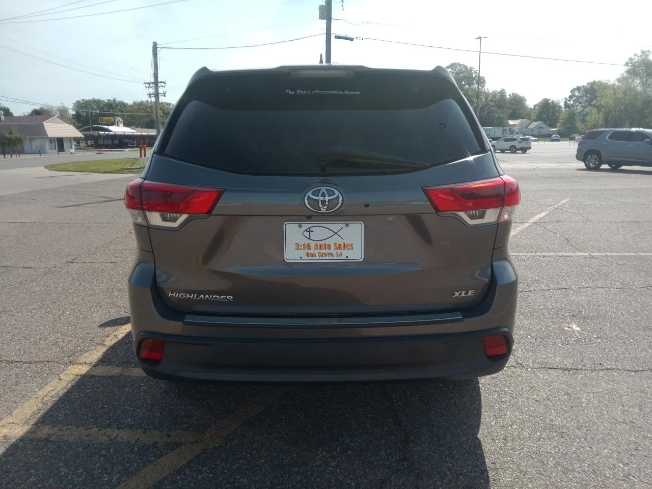 Toyota Highlander SE FWD V6 2019