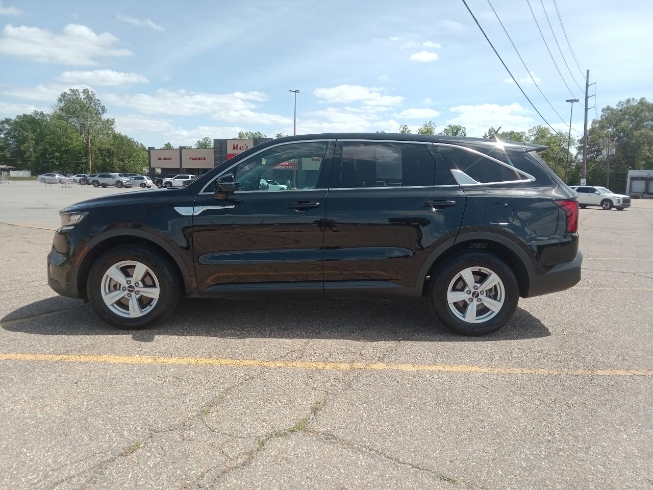 Kia Sorento LX 2WD 2023