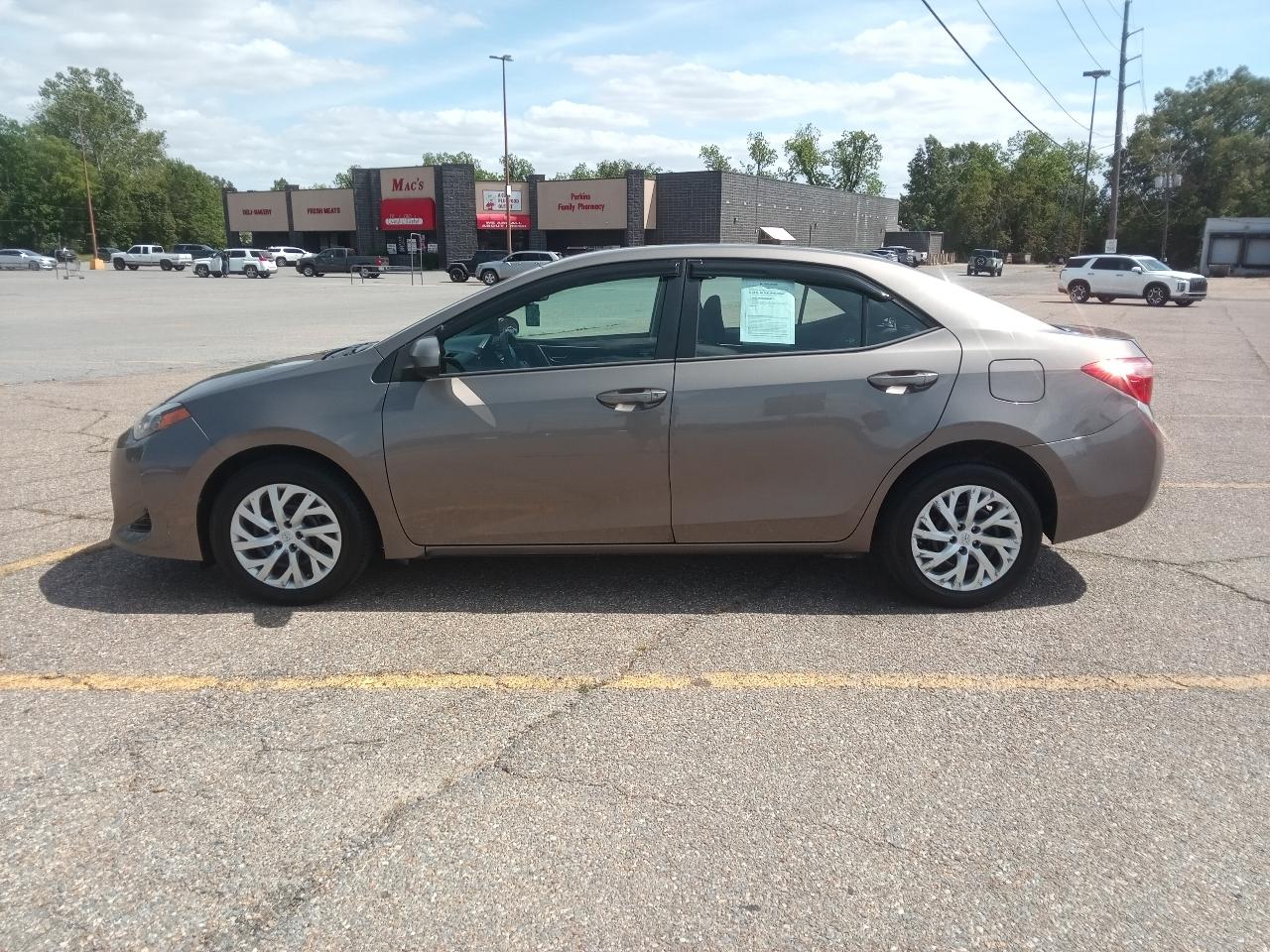 Toyota Corolla L CVT 2018