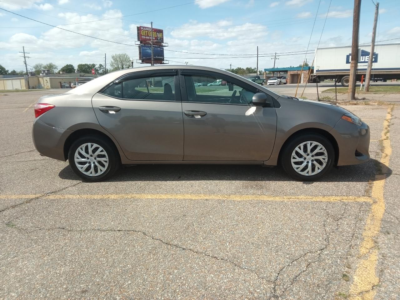 Toyota Corolla L CVT 2018