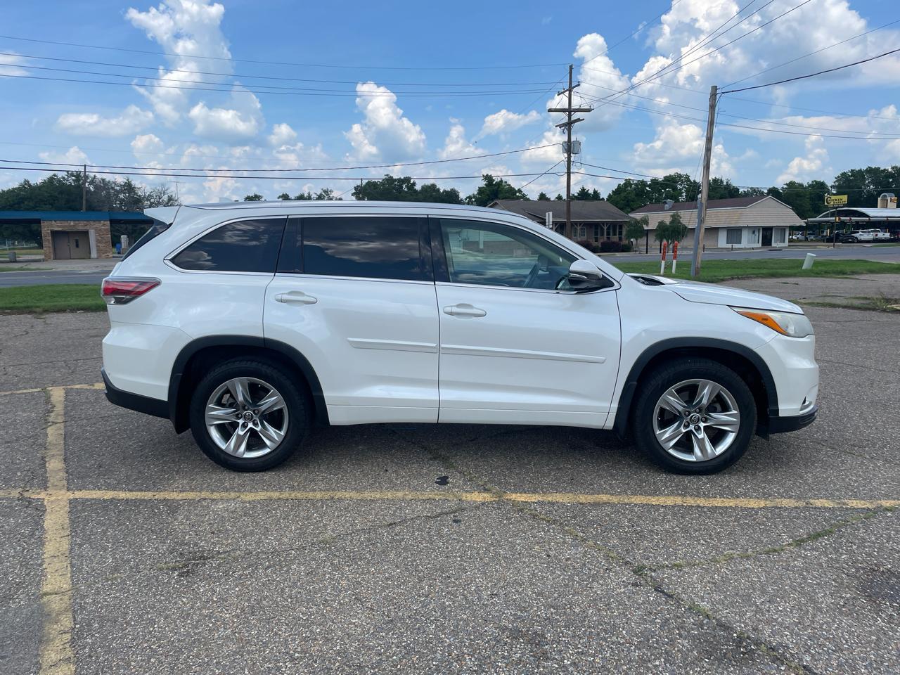 Toyota Highlander Limited FWD V6 2016