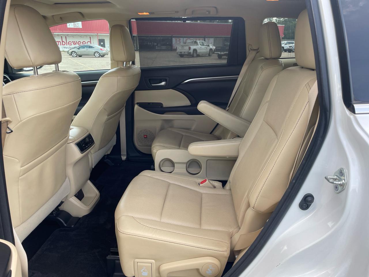 Toyota Highlander Limited FWD V6 2016