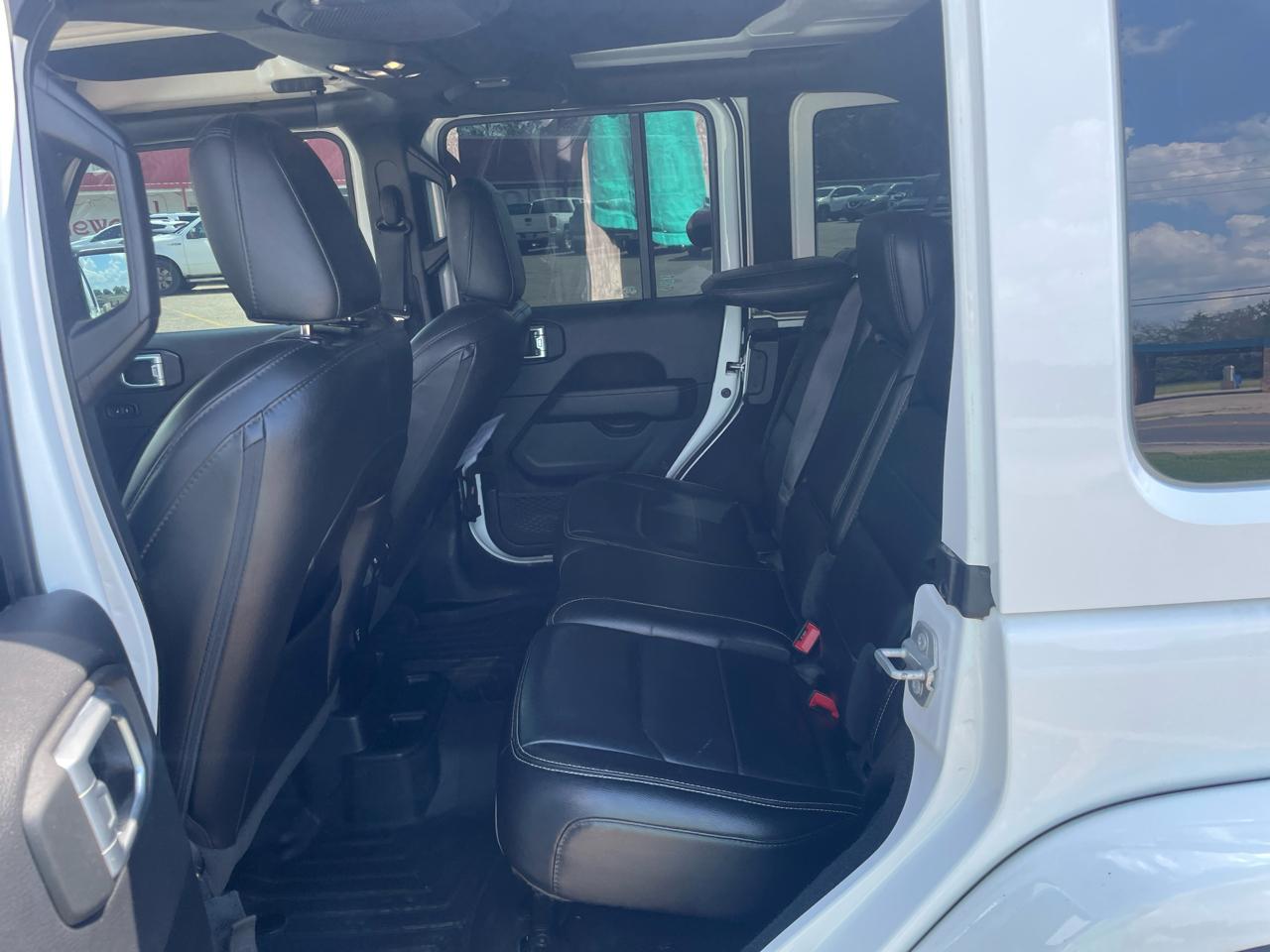 Jeep Wrangler Unlimited Sahara 2021