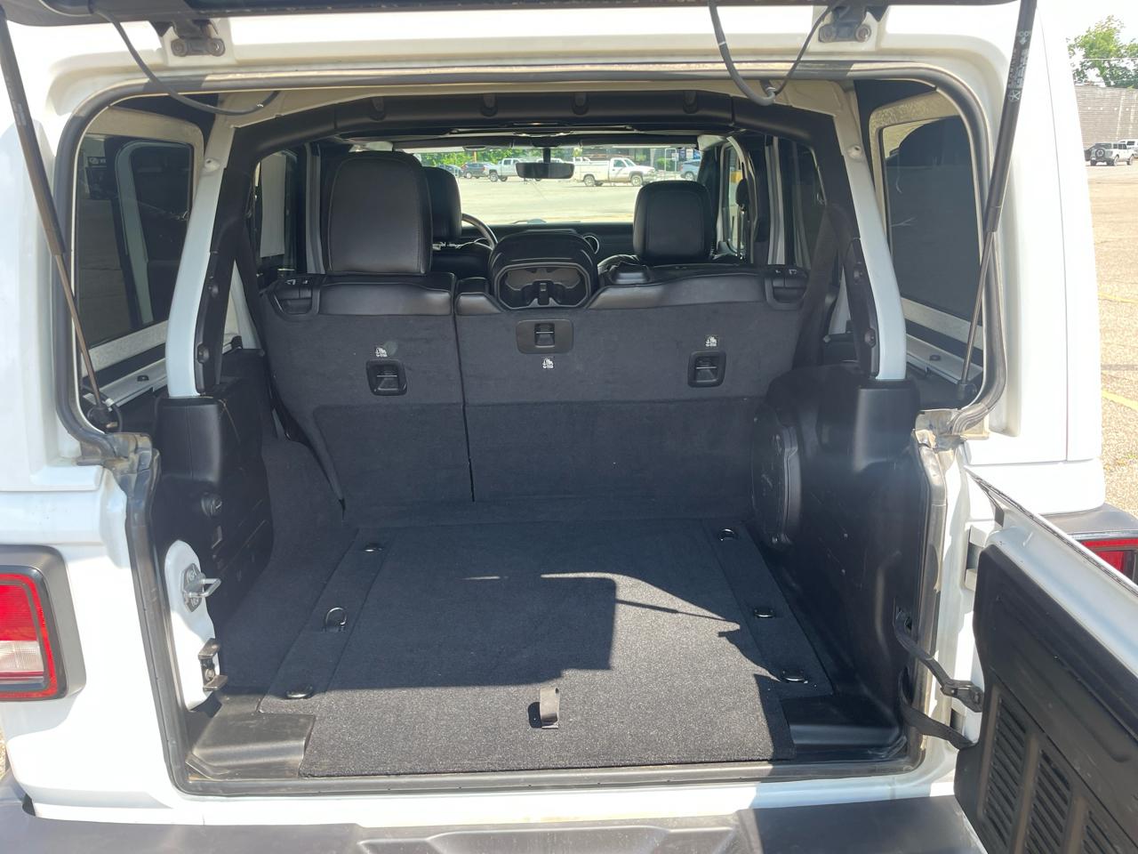 Jeep Wrangler Unlimited Sahara 2021