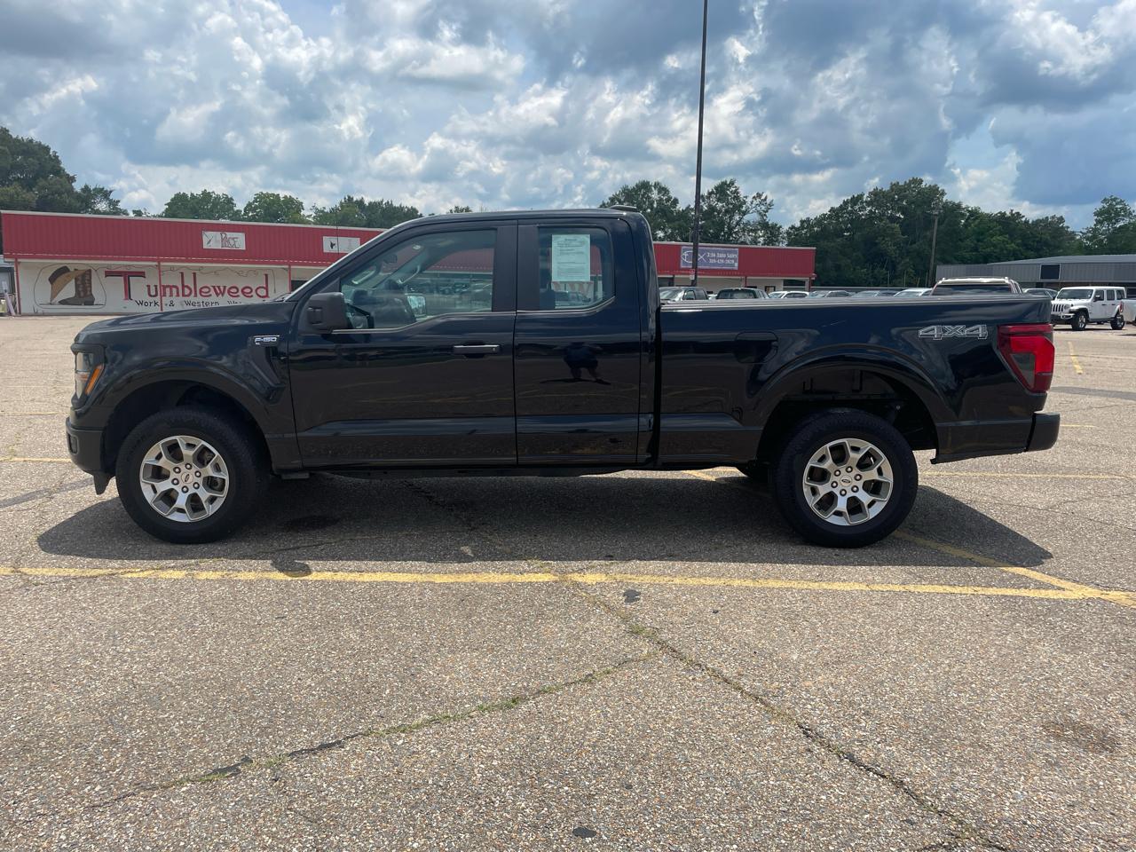 Ford F-150 4WD SuperCab 145" XL 2024