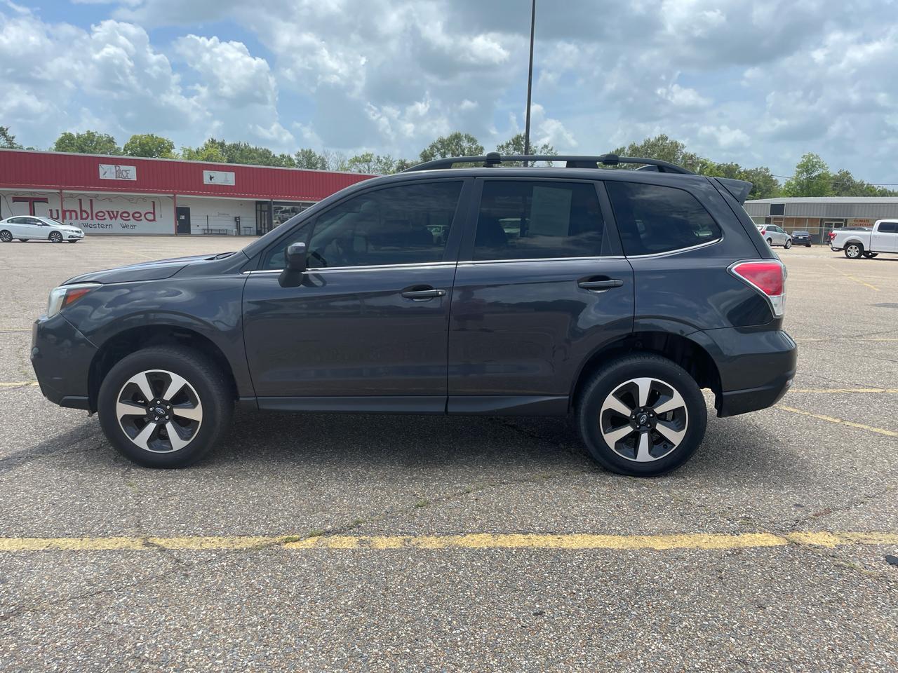Subaru Forester 2.5i Limited 2017