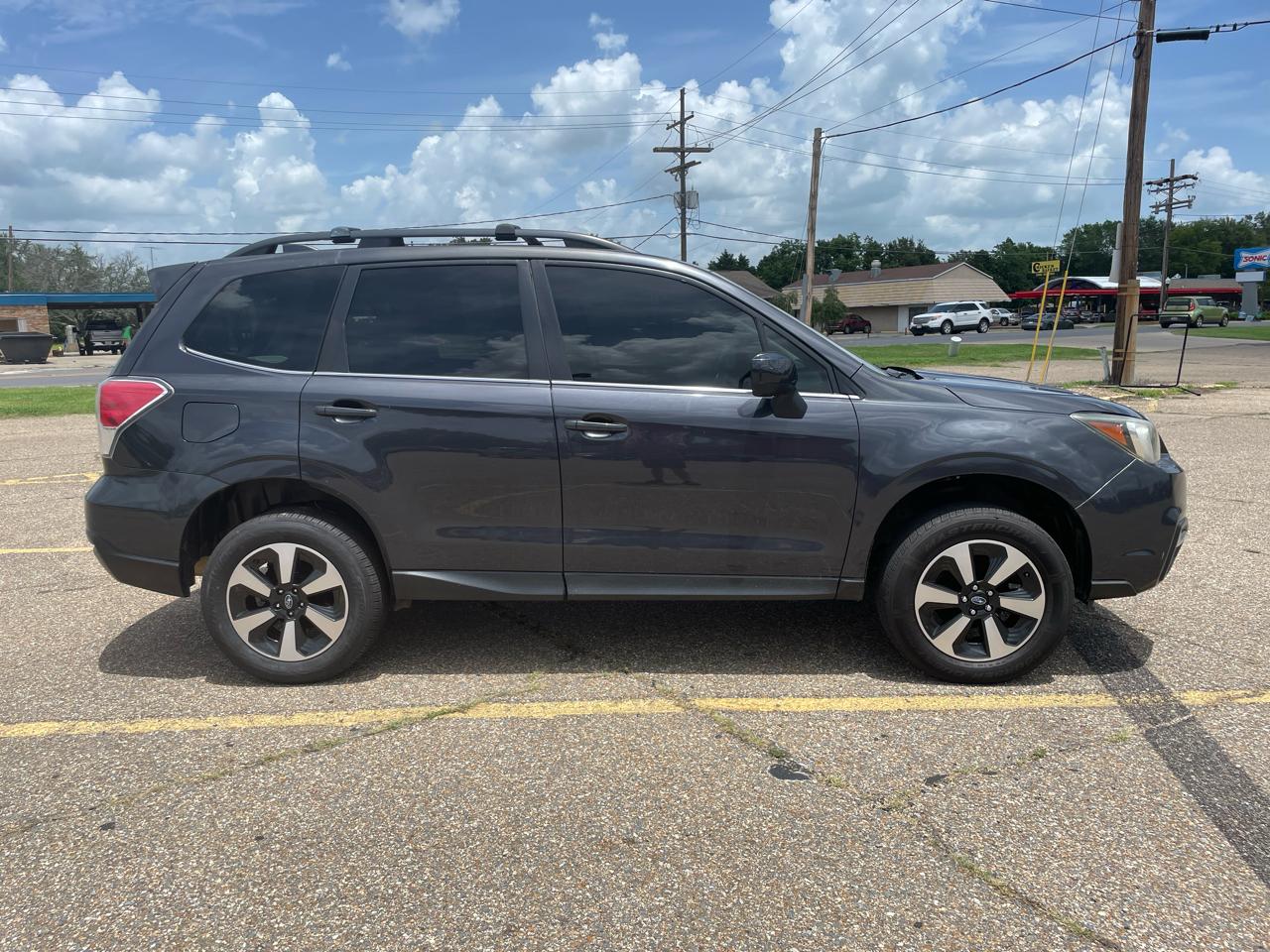 Subaru Forester 2.5i Limited 2017