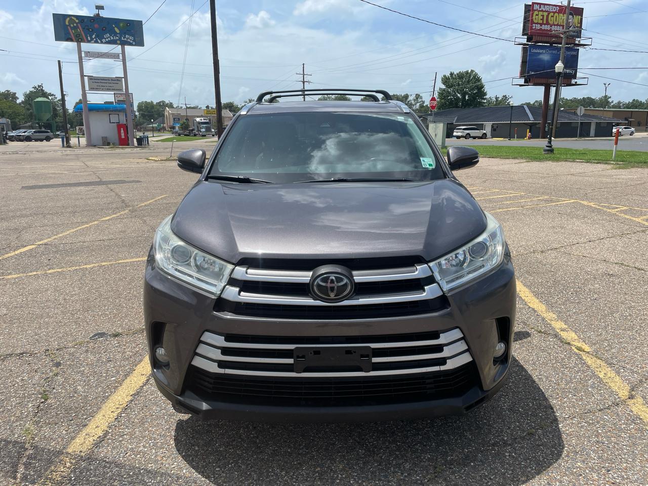 Toyota Highlander XLE AWD V6 2017
