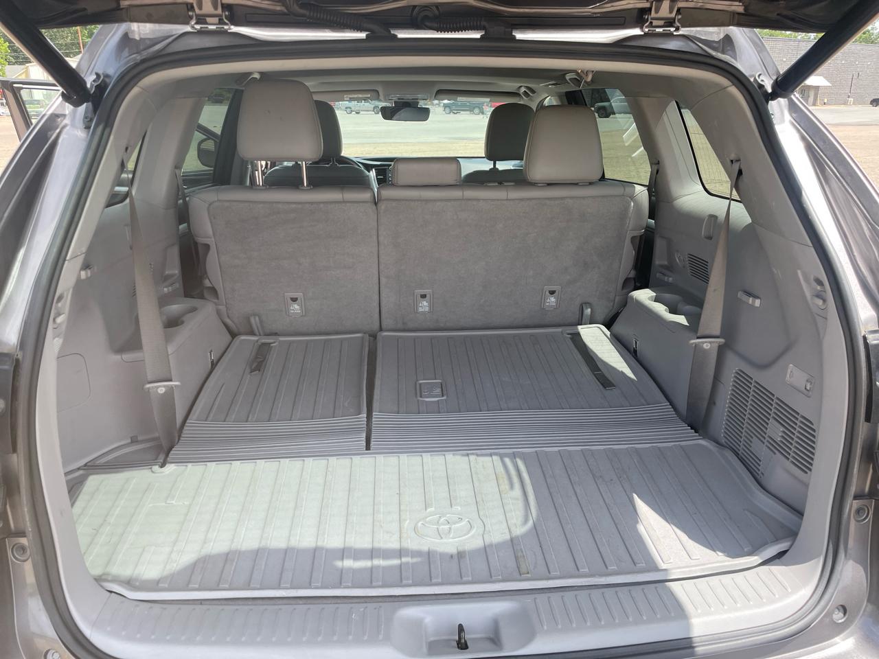 Toyota Highlander XLE AWD V6 2017
