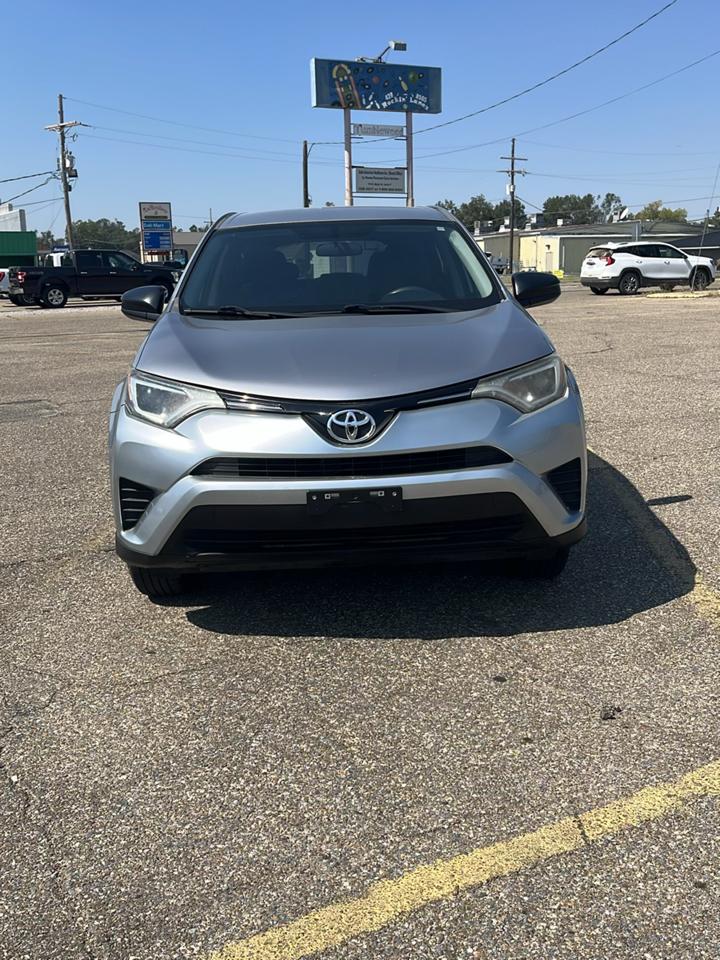 Toyota RAV4 LE FWD 2016